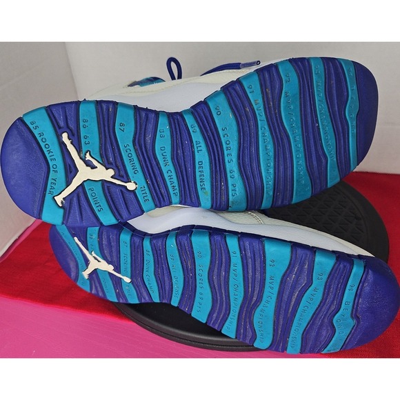 Youth Air Jordan retro Charlotte Hornets Basketball shoes Size 6Y - Picture 9 of 10